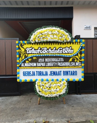 Papan Bunga Duka di Ngadiluwih